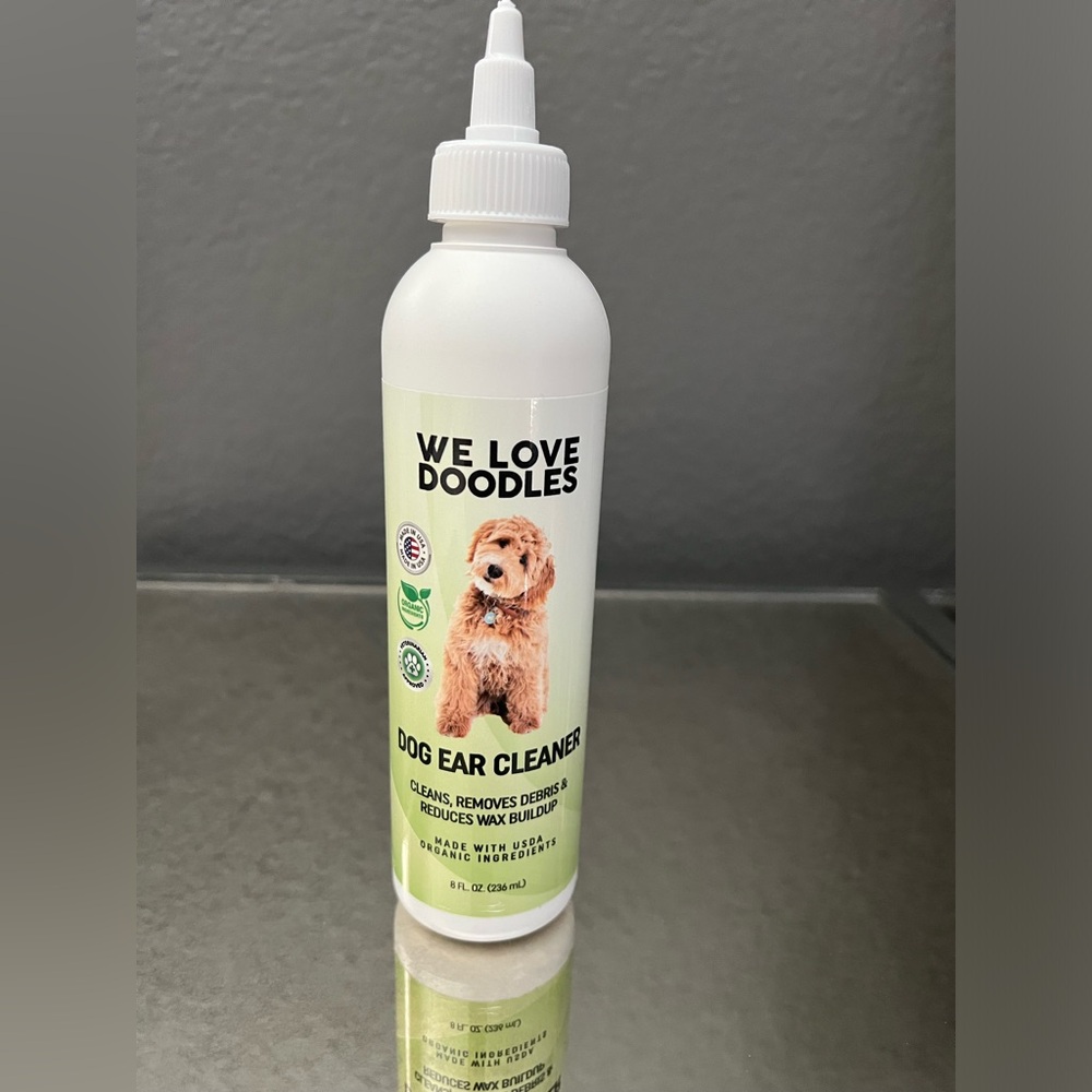 NWT We Love Doodles Dog Ear Cleaner 8 fl. Oz.